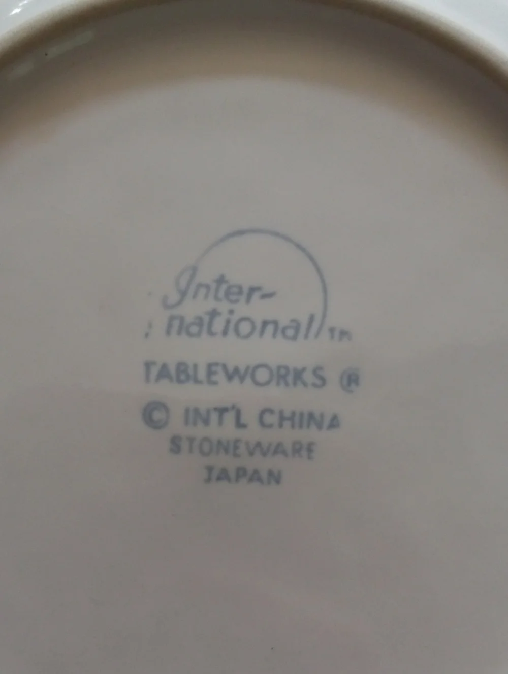 Set of 2 International Tableworks Bowls - White Maple Pattern YM001